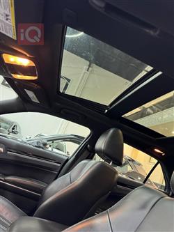 کرایسلەر 300